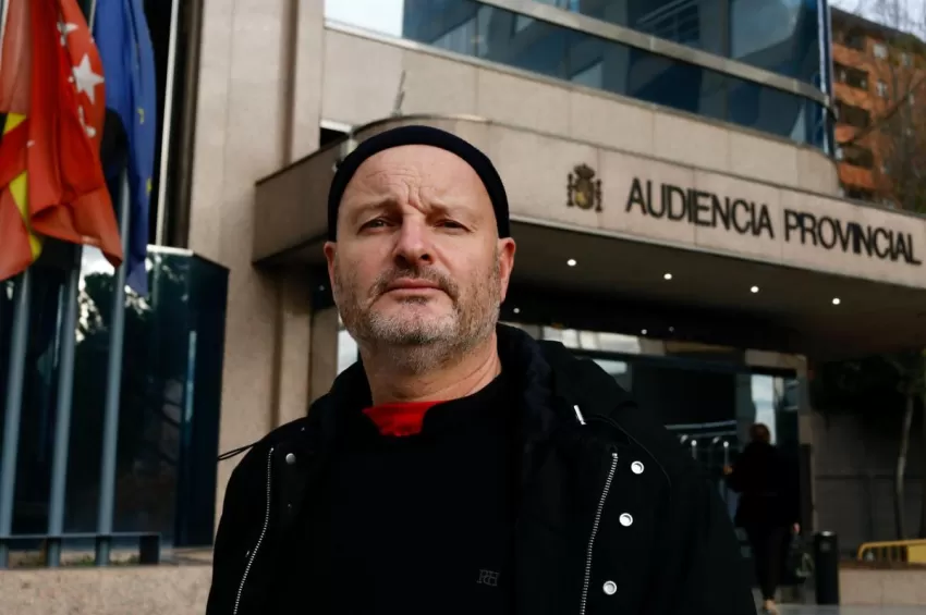 Absuelto el escultor gallego que pintó la tumba de Franco en pleno debate sobre su exhumación