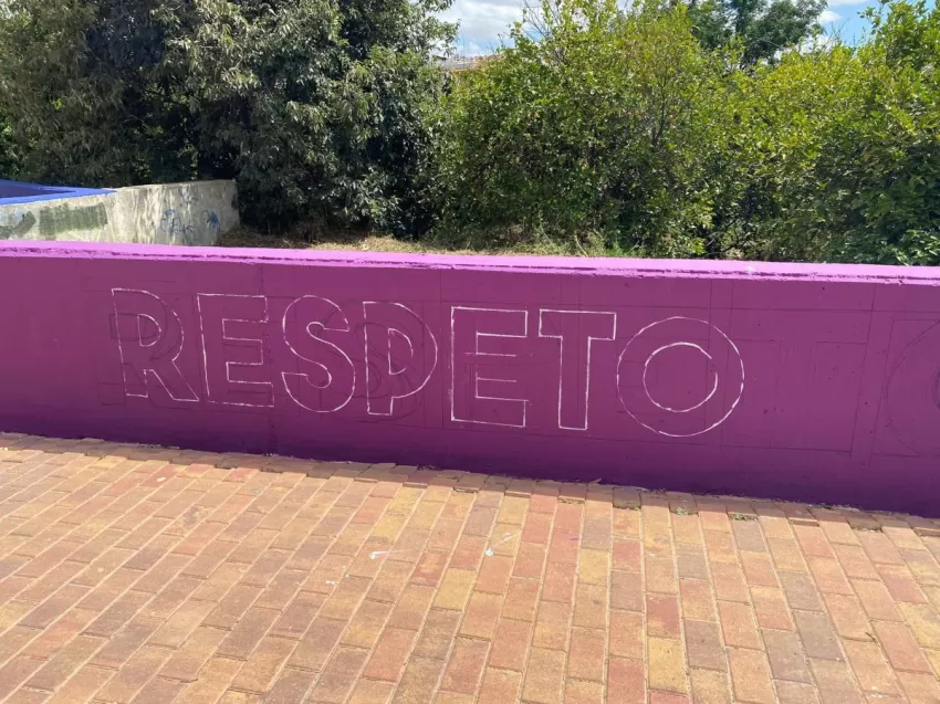 Alcantarilla dedica un mural para recordar los derechos y valores del colectivo LGTBI