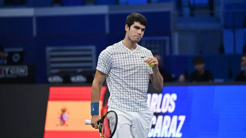 Alcaraz deja otra exhibición