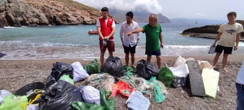 ANSE, Alnitak, Cruz Roja y Proyecto LIBERA organizan una jornada de concienciación contra la 'basuraleza' de Cabo Tiñoso