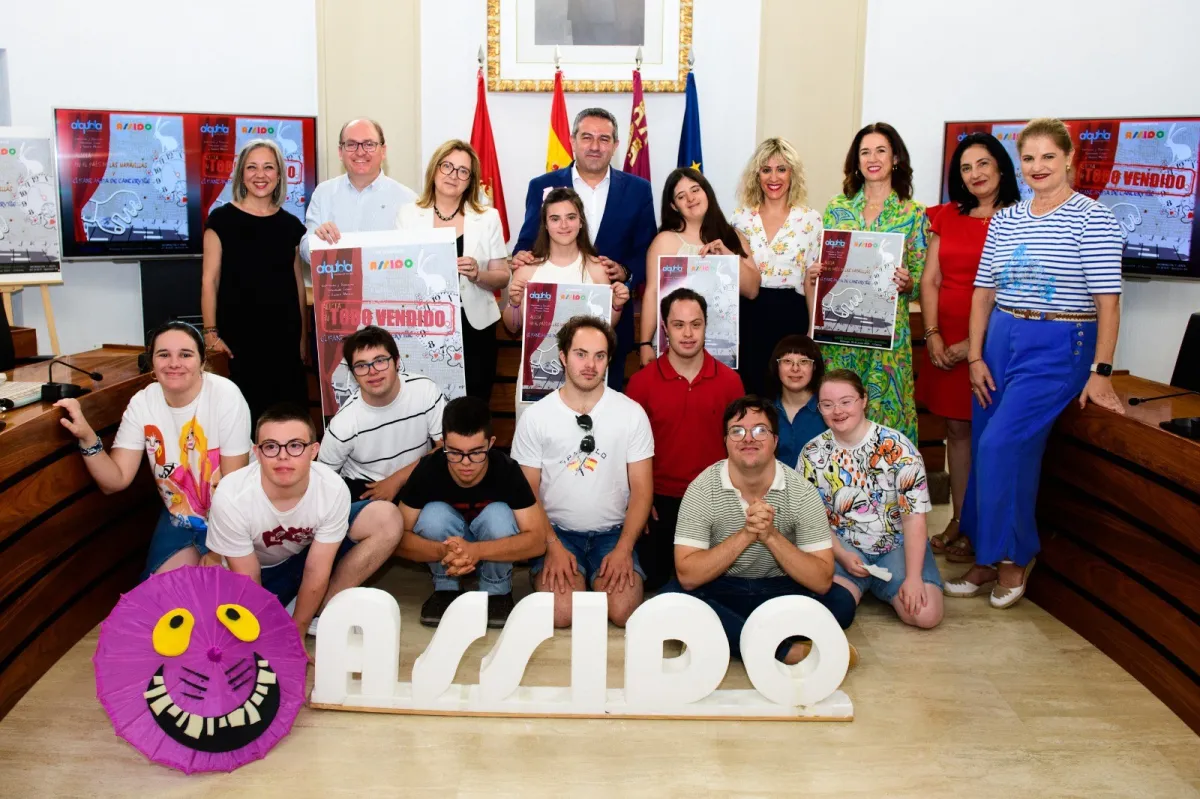 ASSIDO y Alquibla cuelgan el 'No hay billetes' para su doble sesión de teatro en Alcantarilla