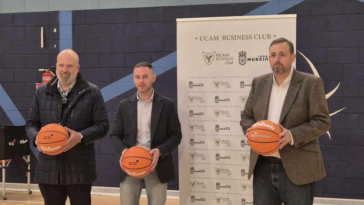 Ayuntamiento y UCAM Murcia CB se unen para promocionar ‘Murcia 1200’ en el partido ante el Barça