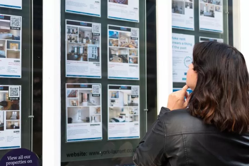 Baja el precio medio del alquiler de viviendas en la Región en octubre