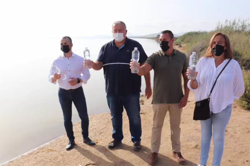 Bernabé: "Sánchez le da cada día 30 millones de 'puñaladas' al Mar Menor en forma de litros de agua con nitratos"