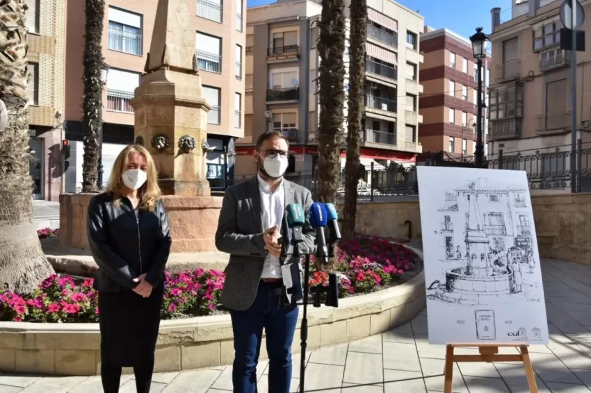 Buscan un ejemplar de la Constitución de 1812 que podría estar enterrado en la Plaza de la Estrella de Lorca