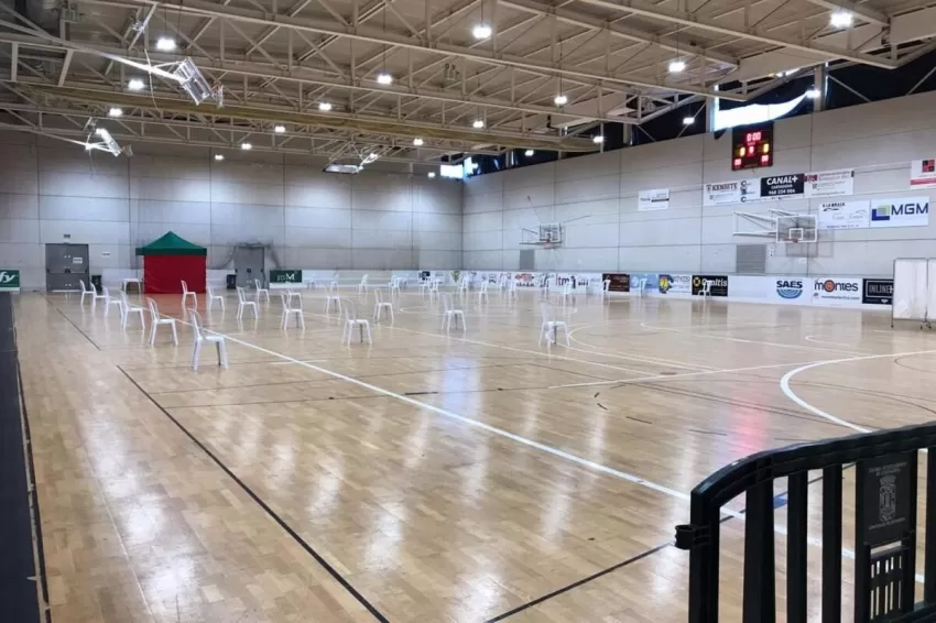 Cartagena prepara el pabellón de Cabezo Beaza para vacunar este jueves y viernes a 700 sanitarios