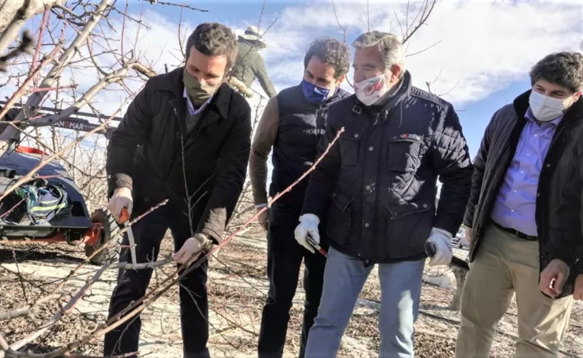 Casado reclama en Cieza (Murcia) un Pacto Nacional por el Agua y un "justo" reparto de los fondos europeos