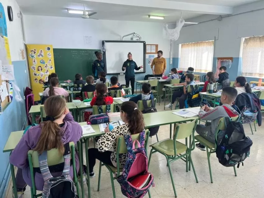 CEIP Las Tejeras y Jara Carrillo inundarán la Grada Escolar contra Spar Girona