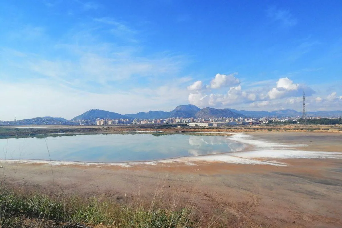 Cielos poco nubosos o despejados y temperaturas mínimas en ligero descenso