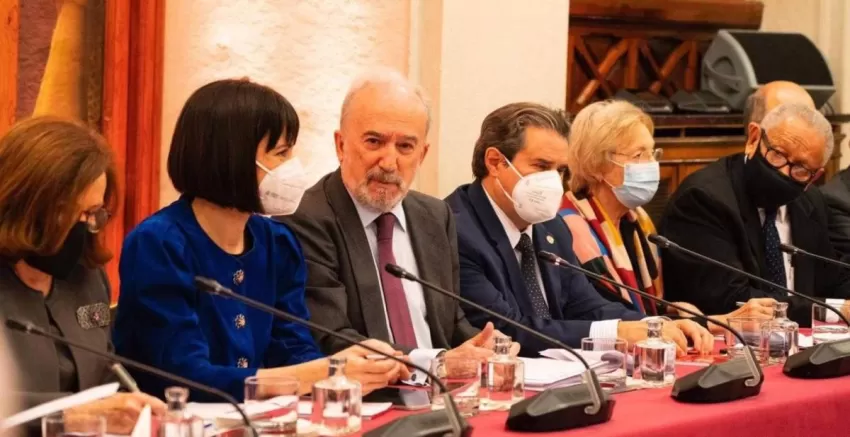 Ciencia defiende el español como lengua cultural y apoya a la RAE con un presupuesto de más de 6 millones de euros