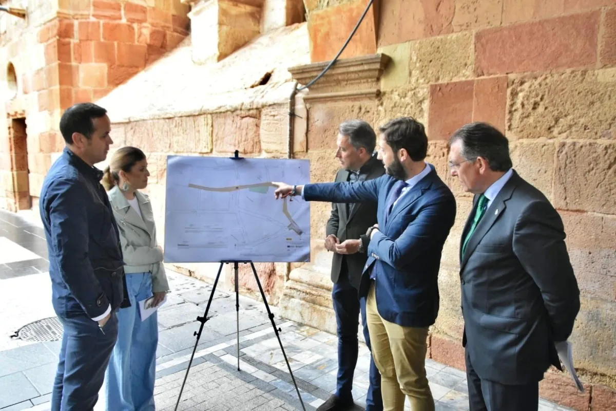 Comienzan las obras para mejorar los itinerarios turísticos del casco antiguo de Lorca