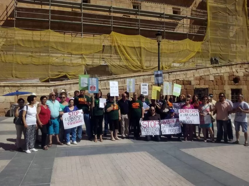 ¿Cómo es vivir cerca de una macrogranja en la Región de Murcia?