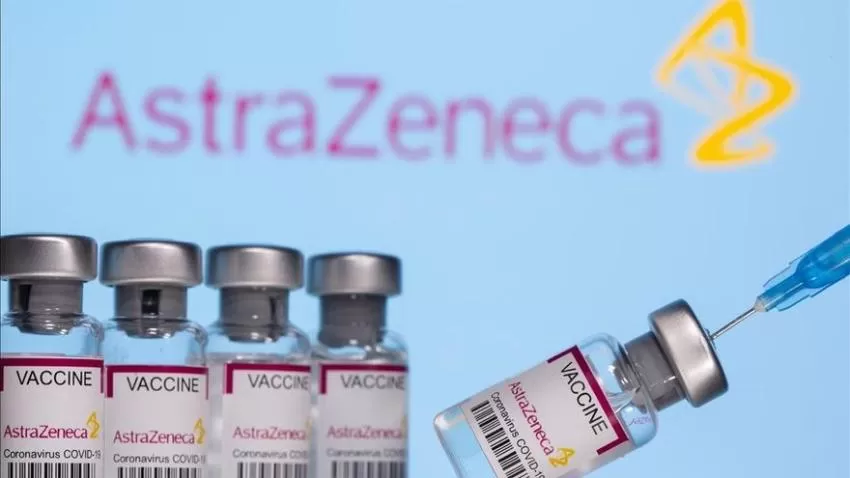 ¿Con qué grupos de población se retomará la vacunación con AstraZeneca este miércoles?