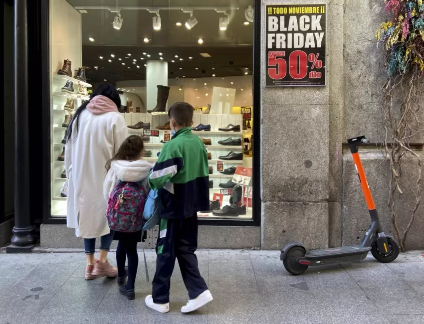 Consumur advierte que los productos ofertados en 'Black Friday' deben reflejar el precio anterior