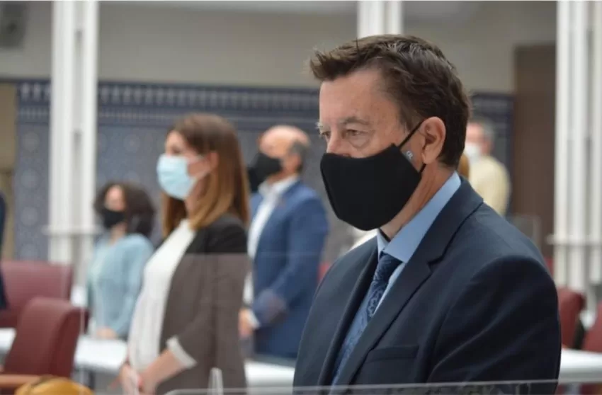 Cs duda de la legalidad del "toque de queda encubierto" del PP y lo califica de "ocurrencia ridícula"