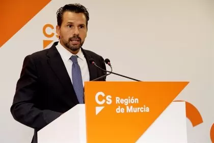 Cs exige al Gobierno regional que "financie las obras de ejecución de los tramos inacabados de las Costeras Norte y Sur"