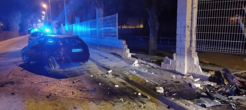 Da positivo en alcohol tras casi estrellarse contra un camión de bomberos que atendía un accidente