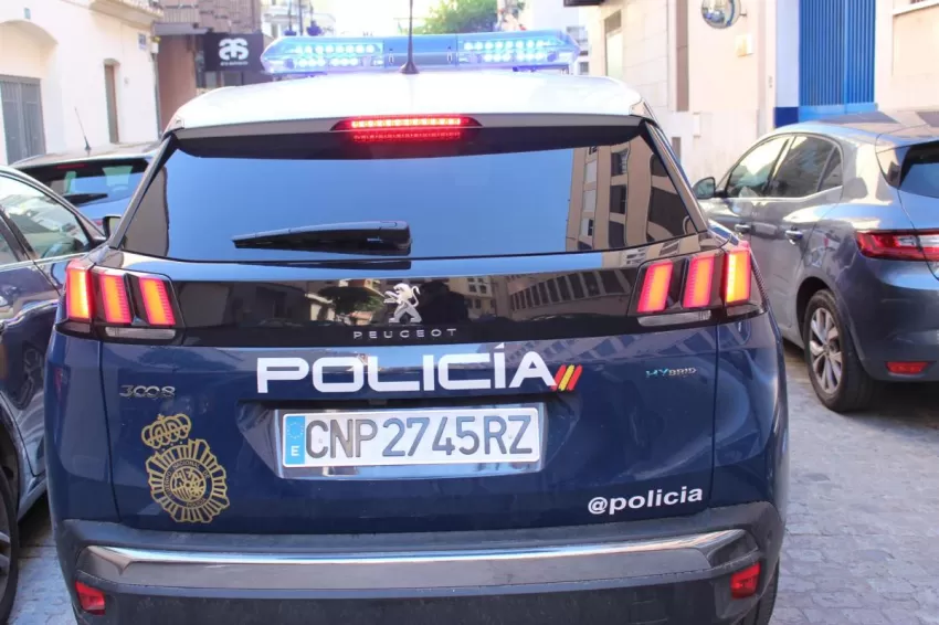 Detenidas cuatro personas por prostituir a mujeres en casas de citas en Valencia