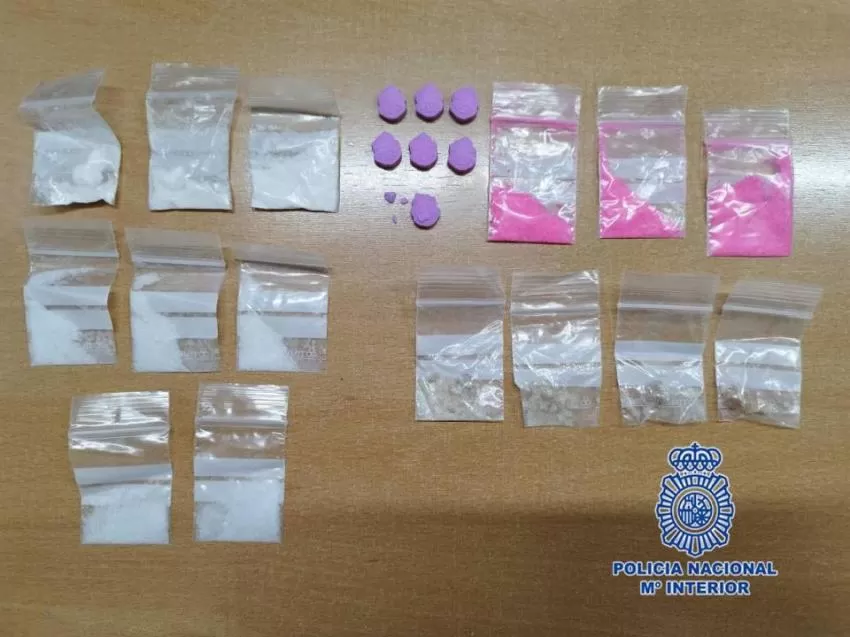 Detenido al intentar huir de la Policía y deshacerse de un bote con droga en Molina de Segura