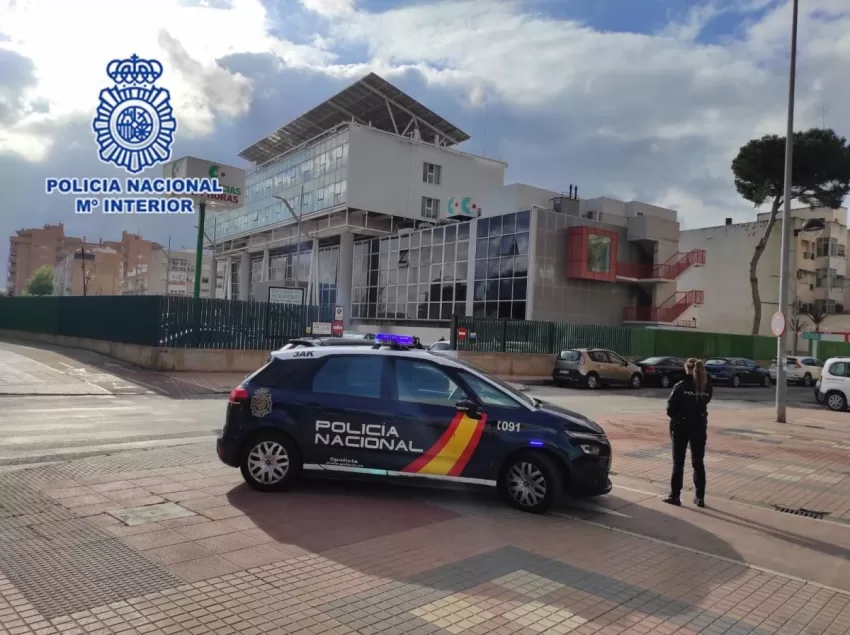 Detenido un individuo por robar presuntamente en una cafetería de un centro médico de Cartagena