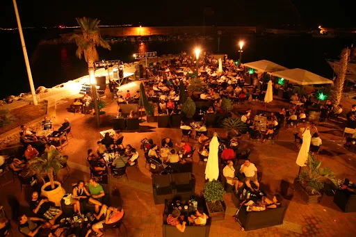 Disparos en un bar del Puerto de Mazarrón