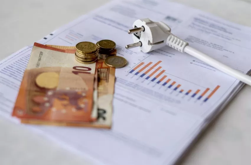 ¿Dónde puedes solicitar la ayuda de 200 euros del Gobierno de España?