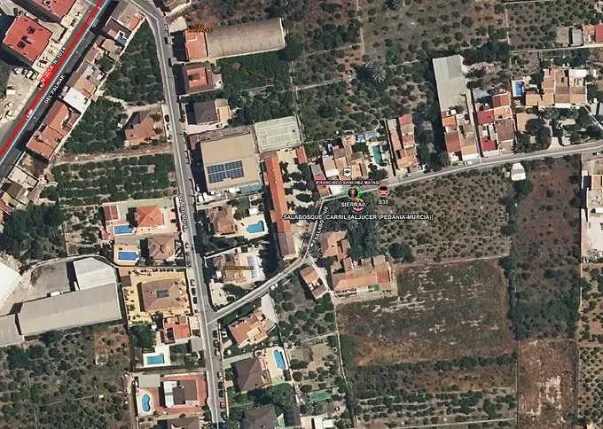 Dos afectados por inhalación de humo en el incendio de una cocina en Aljucer