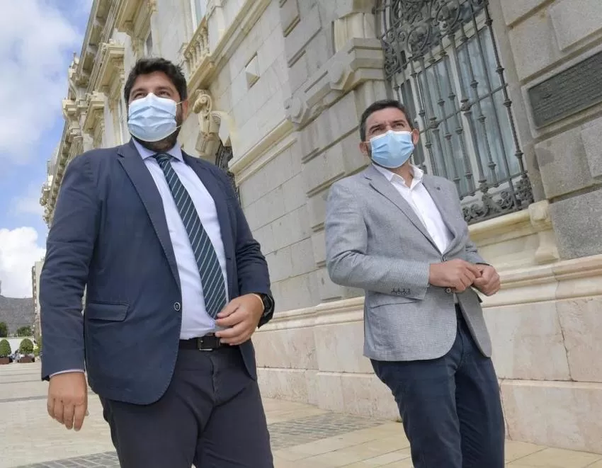 Ecologistas en Acción da el 'Premio Atila Región de Murcia 2022' al consejero Luengo y un 'accésit' a López Miras