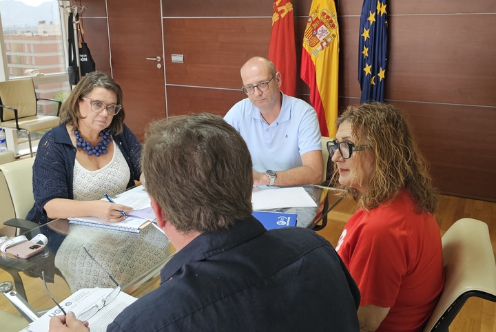 Educación mantiene una ronda de contactos con los sindicatos para analizar el nuevo decreto que reforzará la disciplina en las aulas