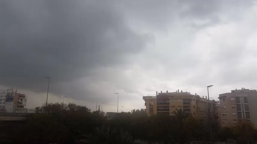 El '1-1-2' gestionó este lunes una treintena de incidentes provocados por las lluvias