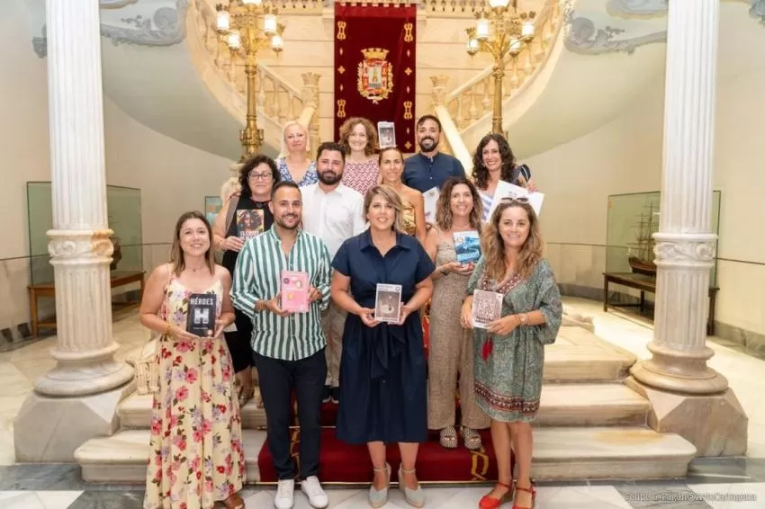 El Ayuntamiento de Cartagena y el Grupo Promotor de los Premios Mandarache y Hache diseñan la edición de 2023