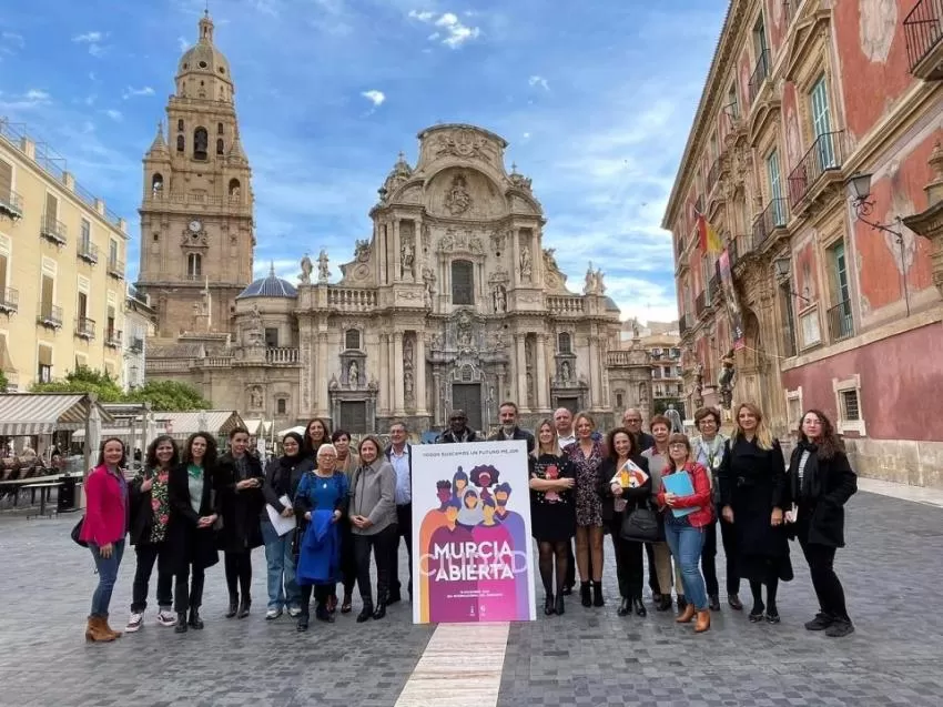 El Ayuntamiento de Murcia conmemora el Día Internacional del Migrante, promoviendo la plena inclusión del colectivo