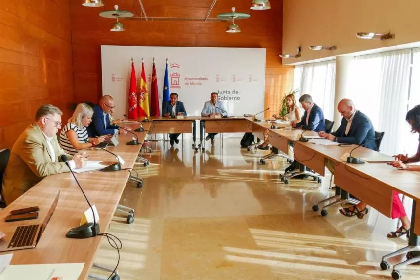 El Ayuntamiento de Murcia mejorará la eficiencia energética en un 40% gracias a la renovación de alumbrado público