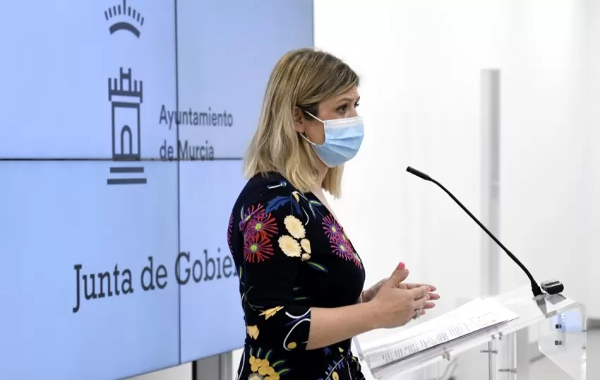 El campo de fútbol de El Palmar tendrá nuevo césped artificial