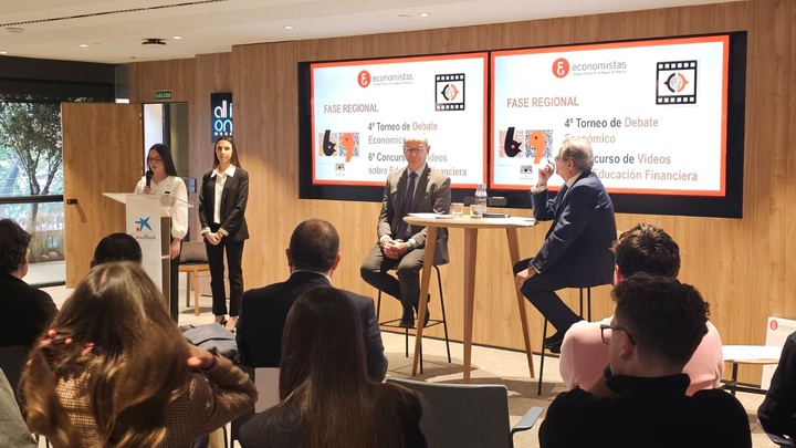 Los colegios Santa Joaquina de Vedruna y Samaniego brillan en premios de Educación Financiera en Murcia