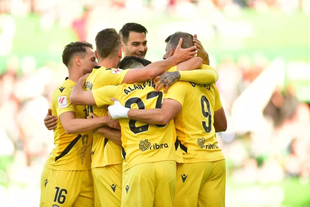 El Efesé asalta El Sardinero (0-2)