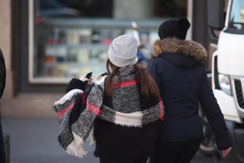 El fin de semana comienza con lluvias y descenso térmico