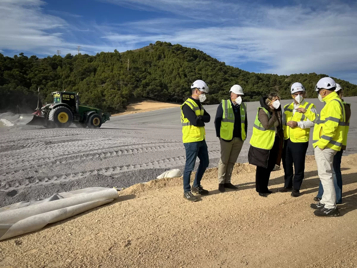 El Gobierno regional avanza en las obras de restauración ambiental de la balsa minera El Lirio