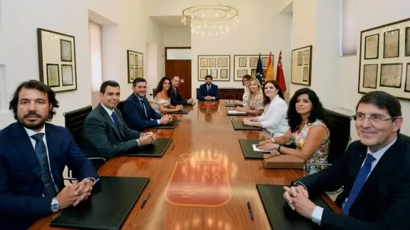 El Gobierno regional prepara una Estrategia de Reactivación postcovid-19