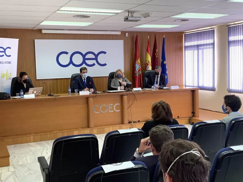 El Gobierno regional propone duplicar los servicios de Cercanías a Cartagena en el Pacto por las Infraestructuras