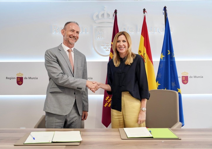 El Gobierno regional y la UPCT firman un convenio para la certificación en competencias digitales de los funcionarios de la Región