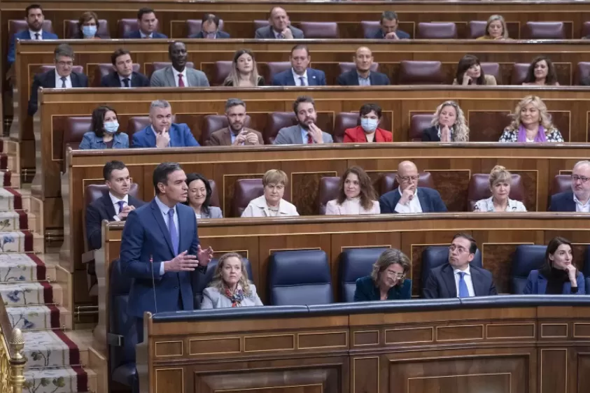 El Gobierno salva por la mínima el decreto contra la crisis, rechazado por ERC, PP y Vox