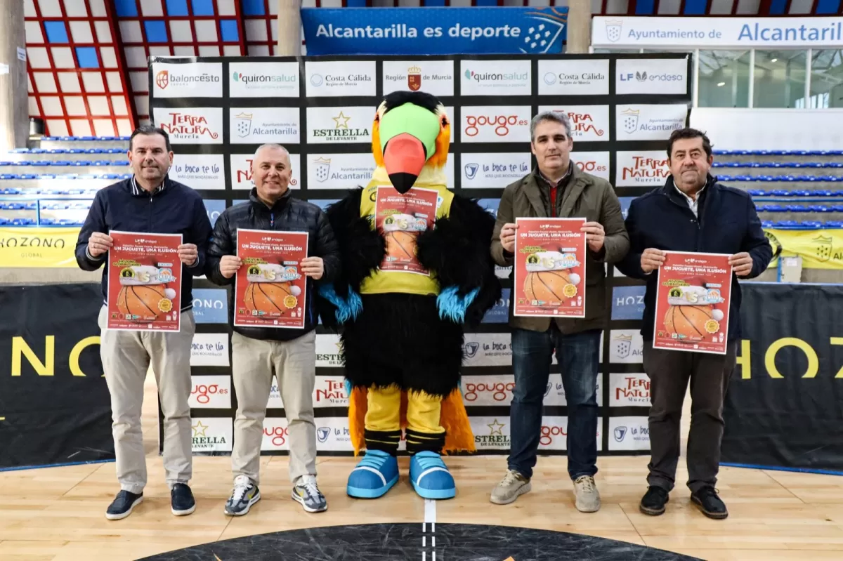 El Hozono Global Jairis intercambia entradas por juguetes