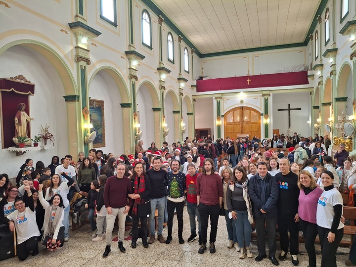 Cerca de 300 alumnos de siete colegios brillan en el II encuentro de coros 'Cantemus' en Murcia