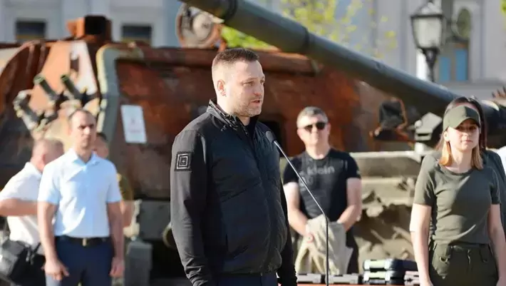 El ministro del Interior de Ucrania, entre los 18 muertos tras estrellarse un helicóptero cerca de Kiev