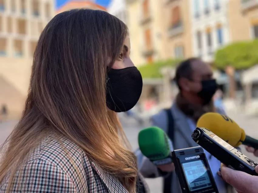 El PP de Murcia pretende que cambien las flotas de empresas de reparto por vehículos eléctricos sostenibles