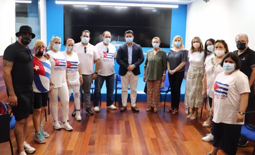 El PP pide la "liberación" del pueblo cubano