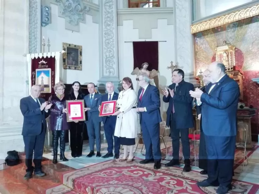 El presidente de la Asamblea Regional recoge la Mención de Honor por el aniversario del Estatuto