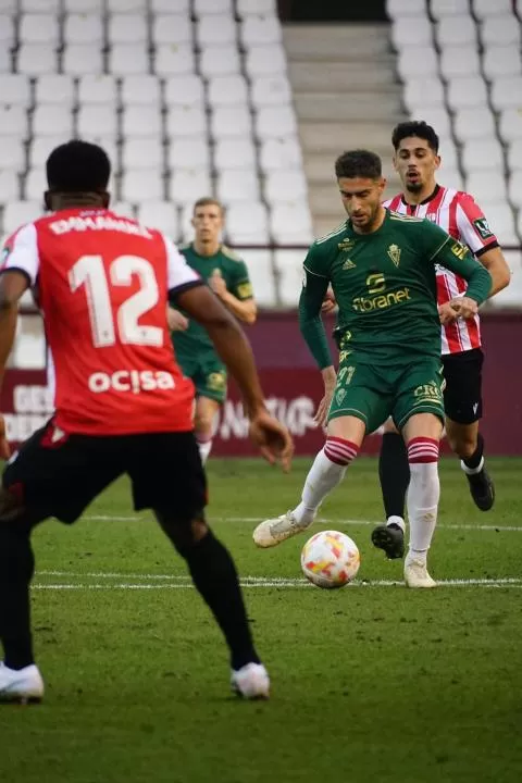 El Real Murcia se afianza en el play off de ascenso