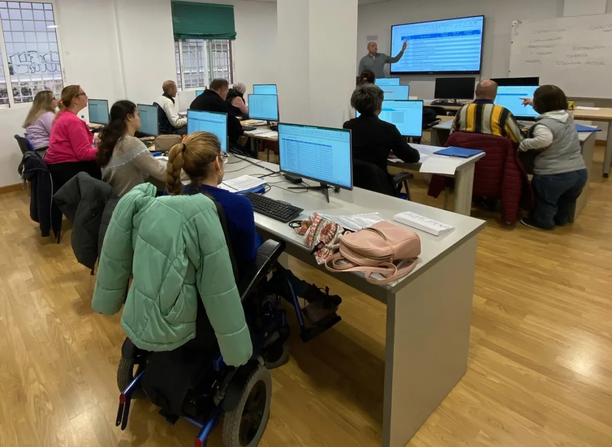 El SEF oferta para noviembre más de 7.300 plazas de formación gratuita para personas desempleadas y ocupadas